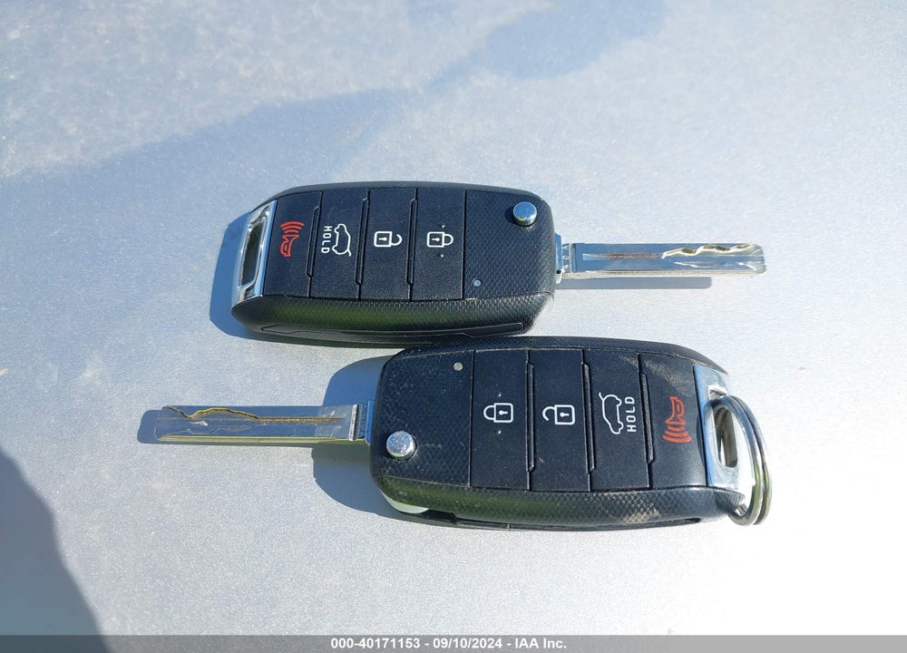 2015 KIA SOUL VIN: KNDJN2A25F7810211
