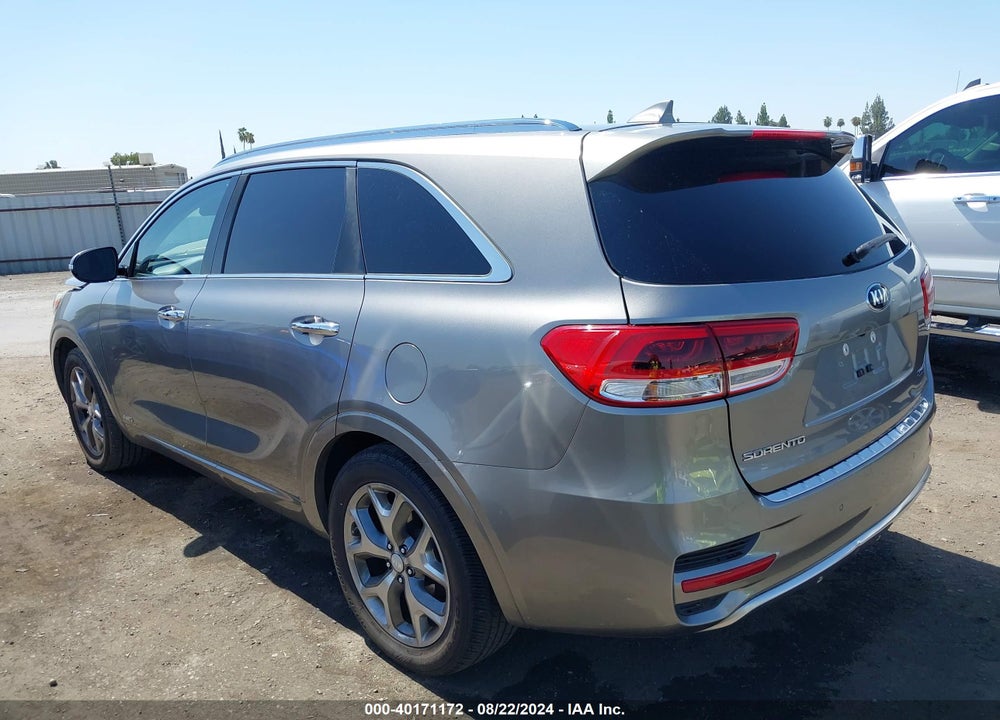 2017 KIA SORENTO 3.3L SX VIN: 5XYPKDA54HG321930
