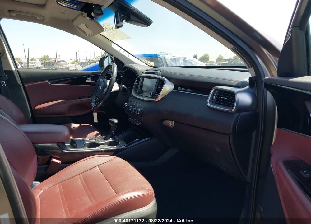 2017 KIA SORENTO 3.3L SX VIN: 5XYPKDA54HG321930
