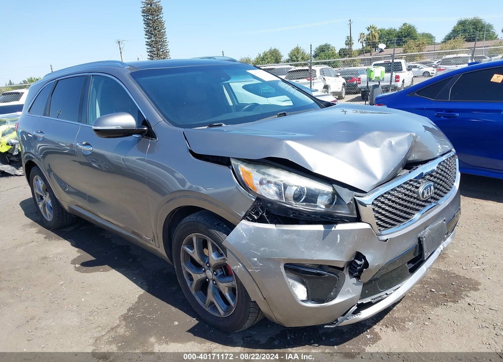 2017 KIA SORENTO 3.3L SX VIN: 5XYPKDA54HG321930