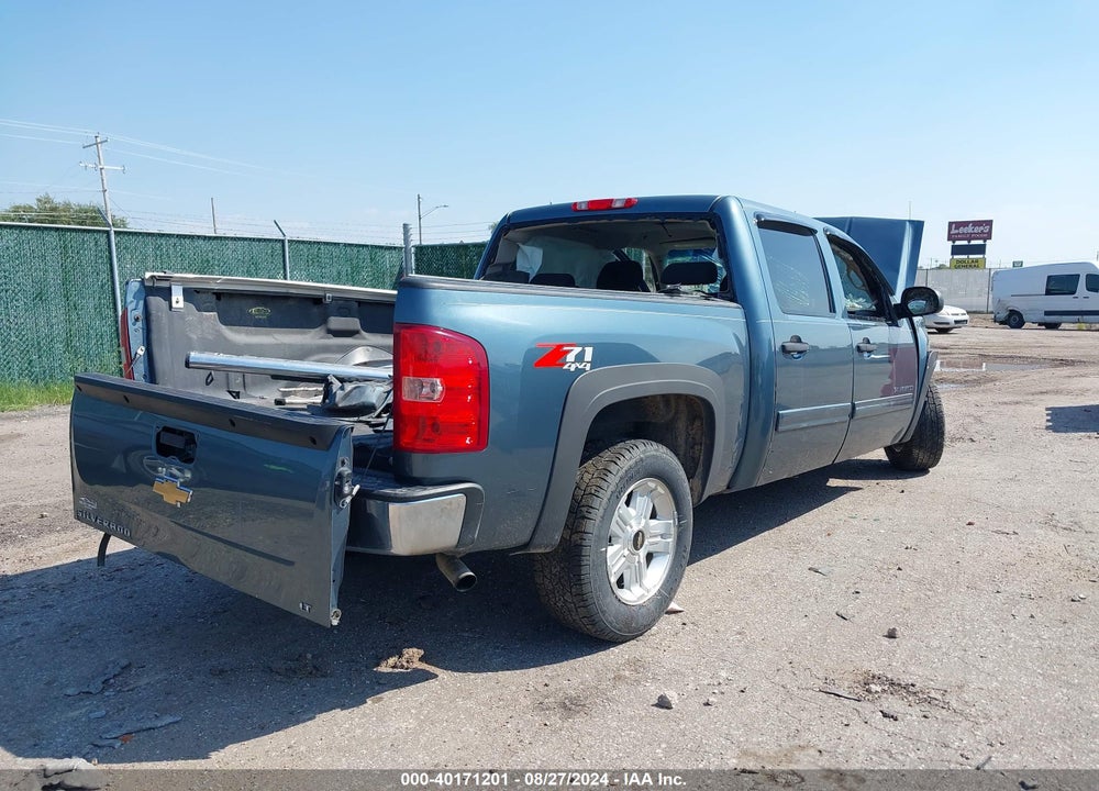 2011 CHEVROLET SILVERADO 1500 LT VIN: 3GCPKSE34BG241307
