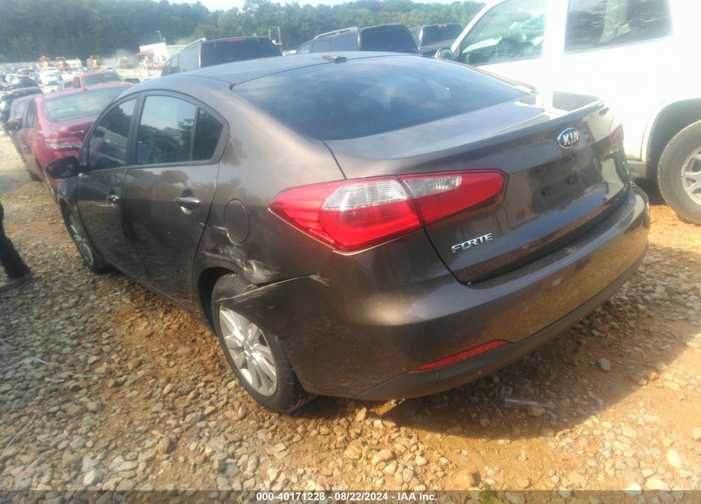 2015 KIA FORTE LX VIN: KNAFX4A6XF5355492