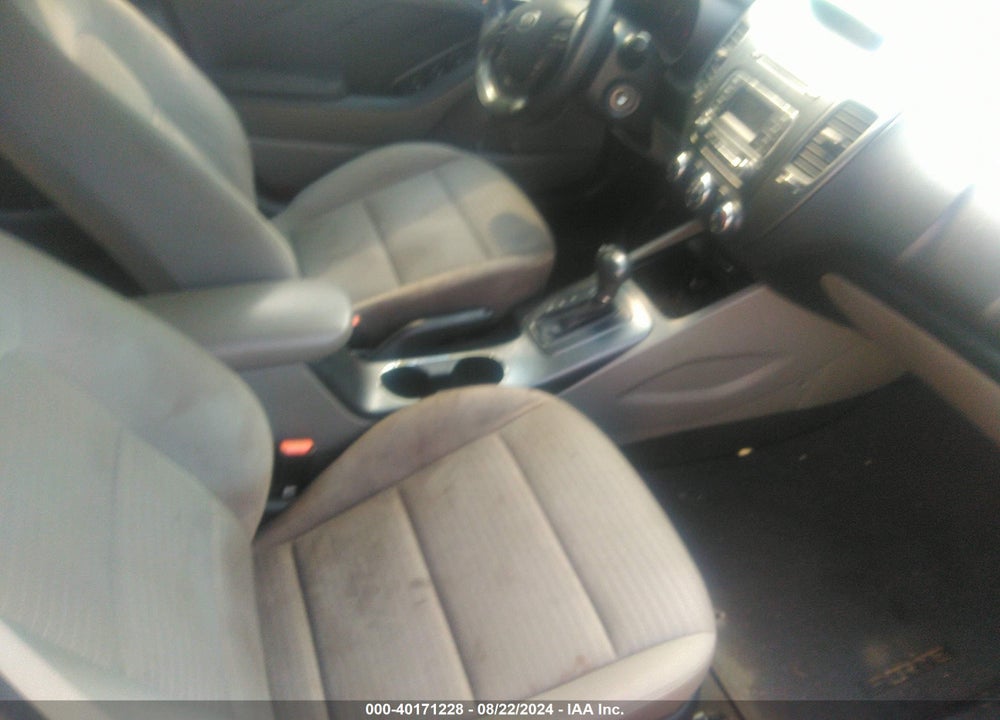 2015 KIA FORTE LX VIN: KNAFX4A6XF5355492