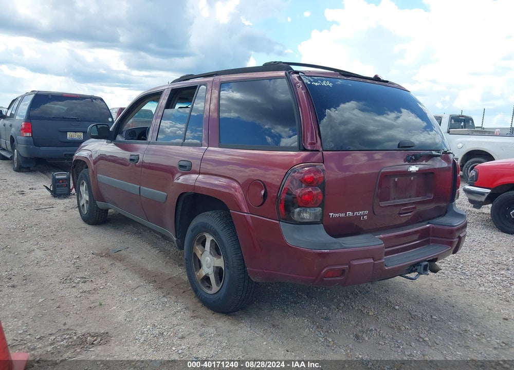 2005 CHEVROLET TRAILBLAZER LS VIN: 1GNDS13S952285704