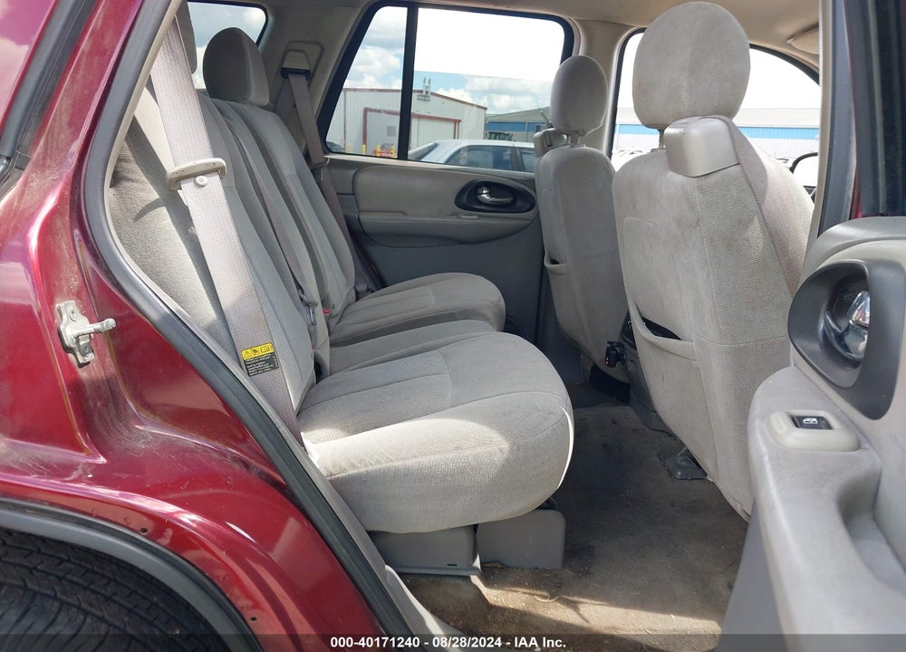 2005 CHEVROLET TRAILBLAZER LS VIN: 1GNDS13S952285704