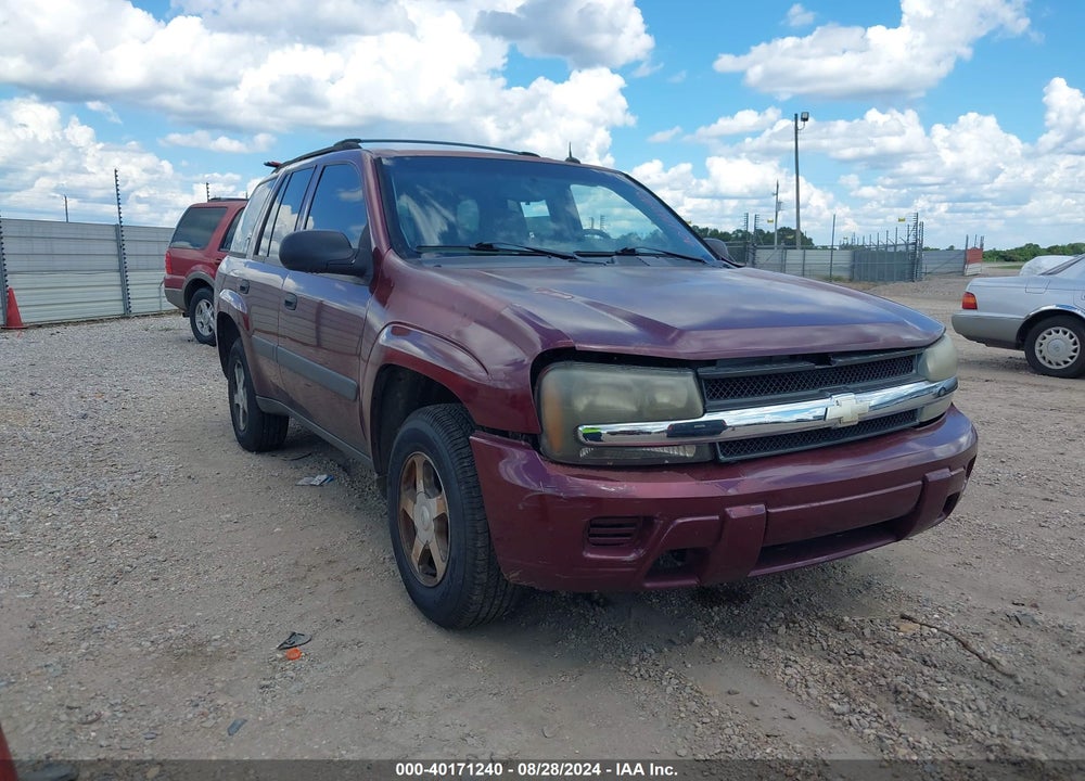 2005 CHEVROLET TRAILBLAZER LS VIN: 1GNDS13S952285704