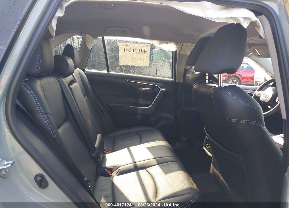 2020 TOYOTA RAV4 XLE VIN: 2T3W1RFV0LW059662