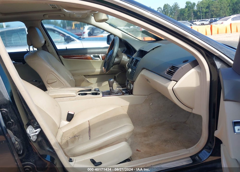 2009 MERCEDES-BENZ C 300 LUXURY/SPORT VIN: WDDGF54X99F234056