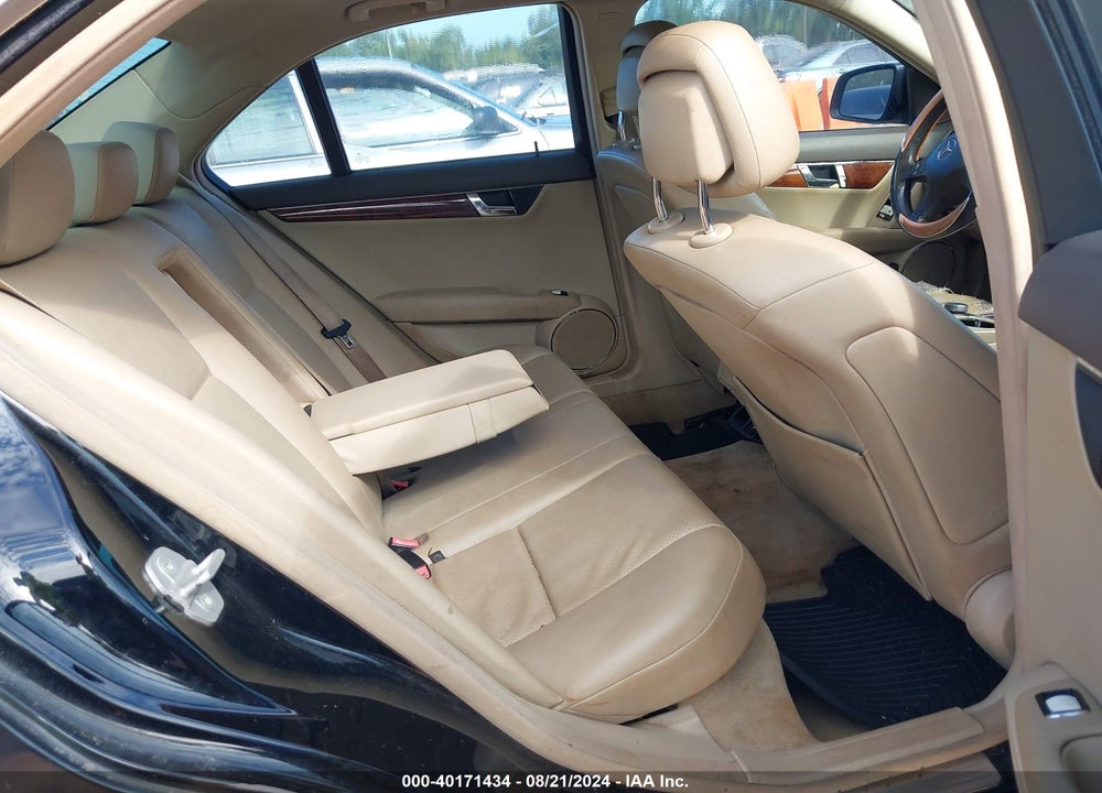 2009 MERCEDES-BENZ C 300 LUXURY/SPORT VIN: WDDGF54X99F234056