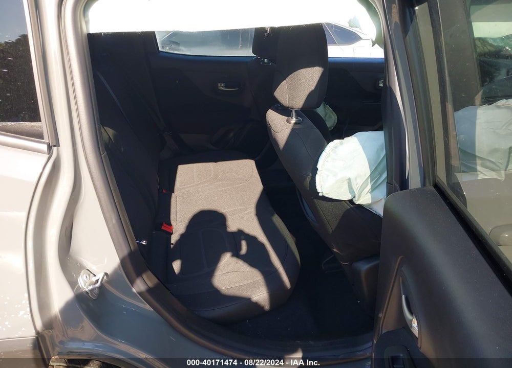 2021 JEEP RENEGADE LATITUDE FWD VIN: ZACNJCBB9MPN29088