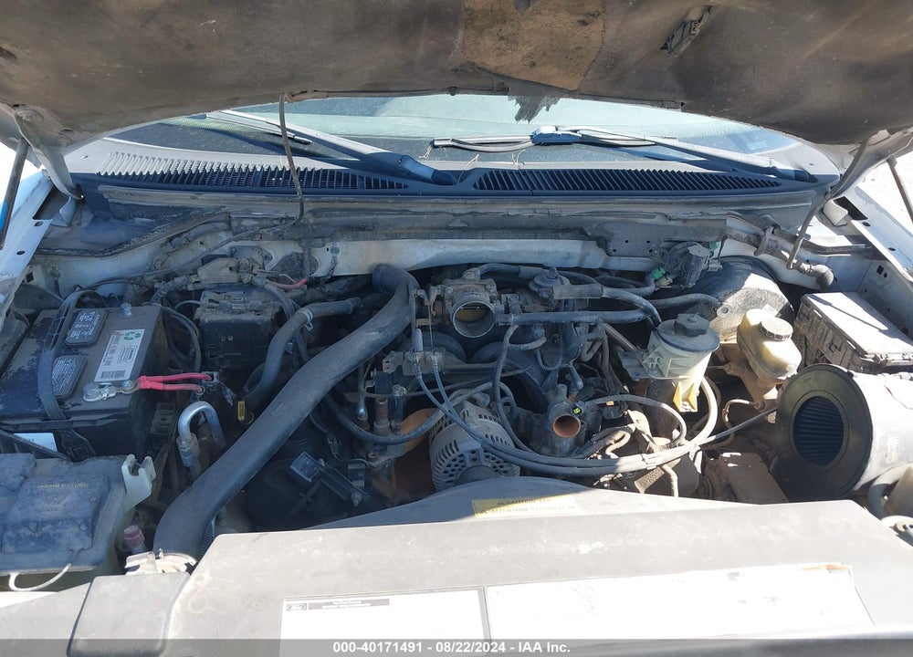 2000 FORD EXPEDITION XLT VIN: 1FMPU16L0YLA26355