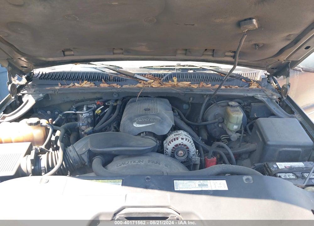 2001 CHEVROLET SUBURBAN 1500 LT VIN: 3GNEC16T51G175028