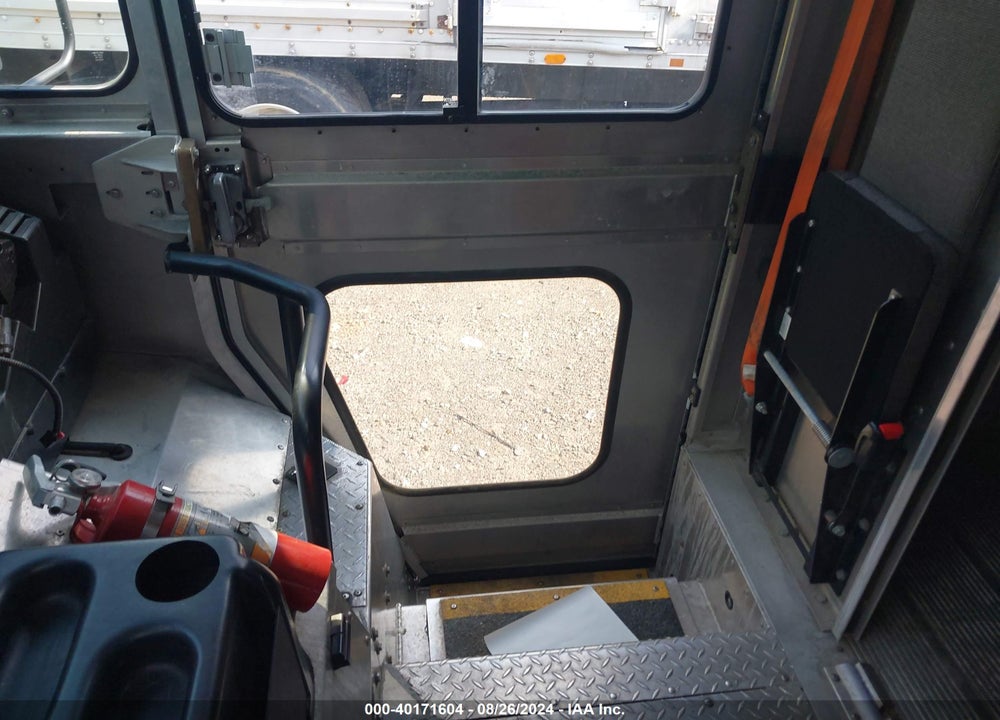 2020 FREIGHTLINER MT45G VIN: 4UZAC2EA0LCLZ6048