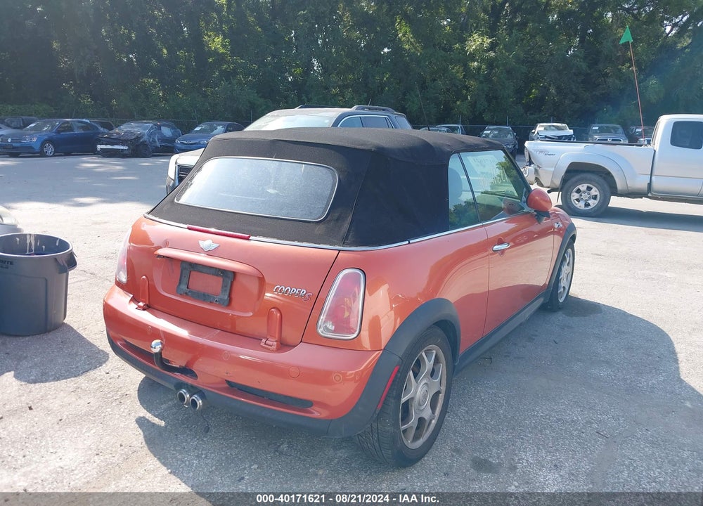 2005 MINI COOPER S VIN: WMWRH33425TF83077