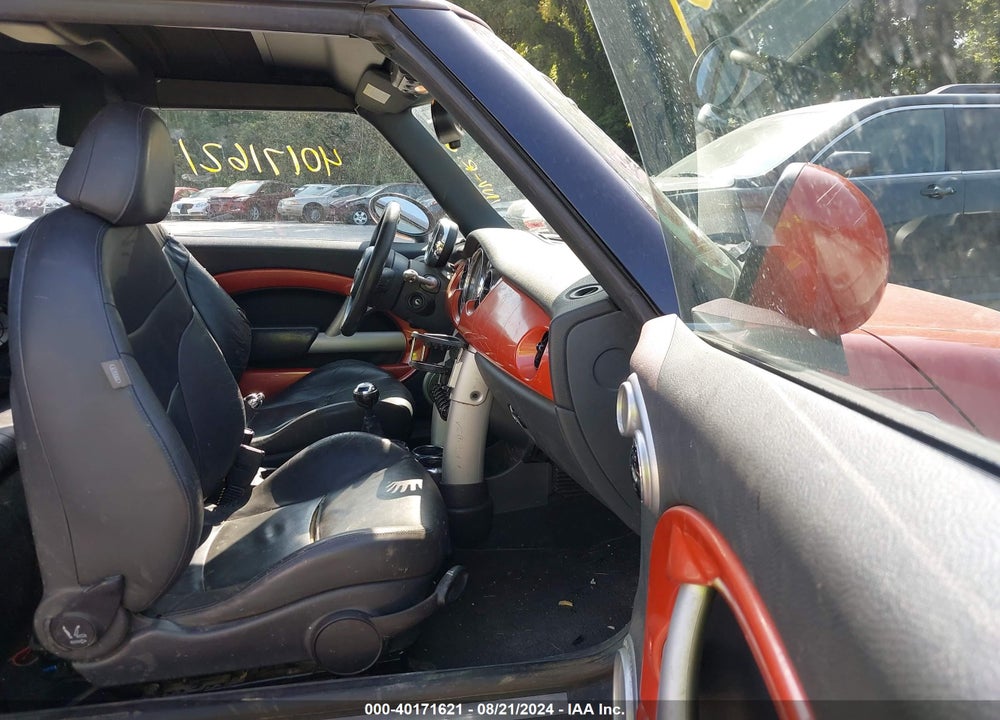 2005 MINI COOPER S VIN: WMWRH33425TF83077