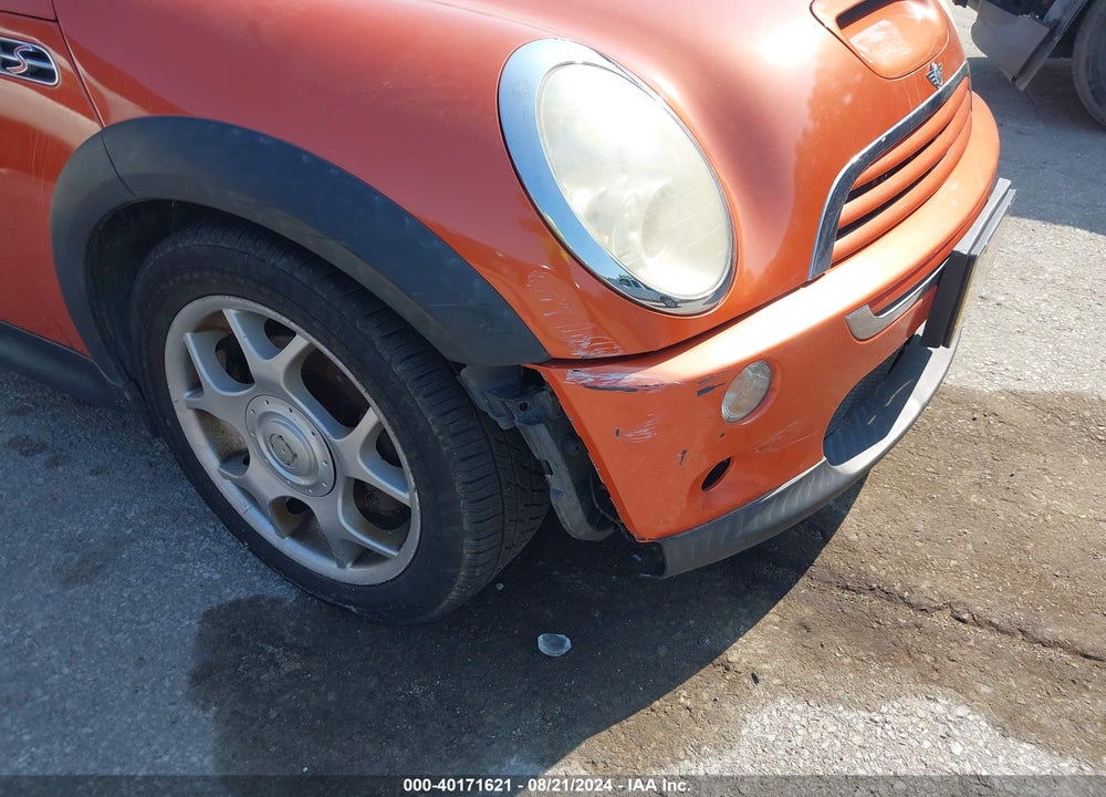 2005 MINI COOPER S VIN: WMWRH33425TF83077