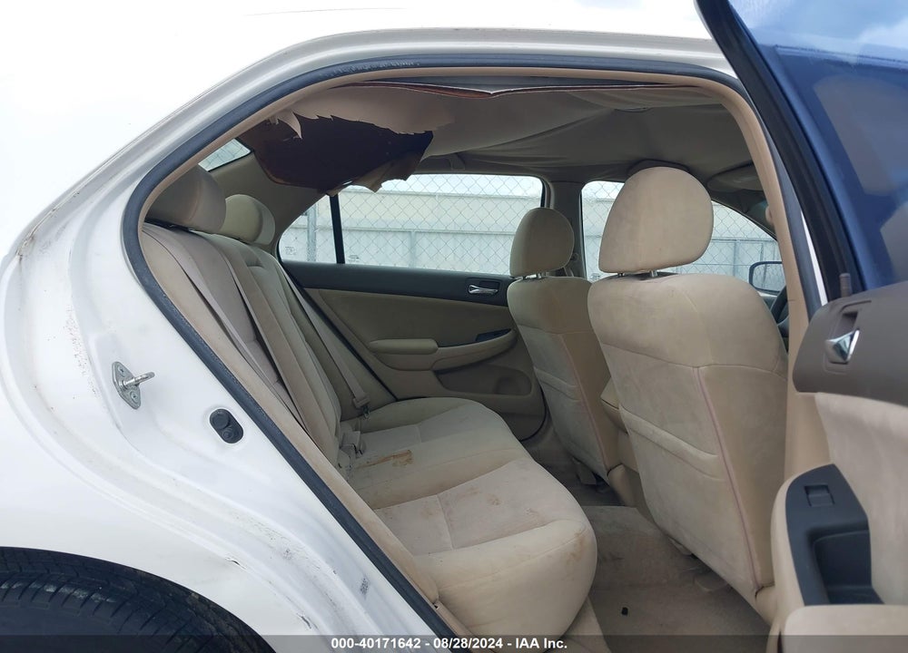 2004 HONDA ACCORD 2.4 LX VIN: 1HGCM56384A094131