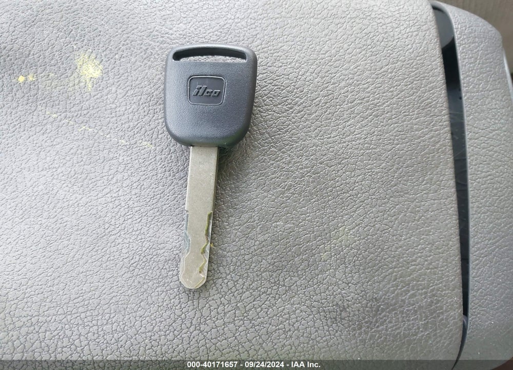 2004 HONDA PILOT EX-L VIN: 2HKYF18604H547083