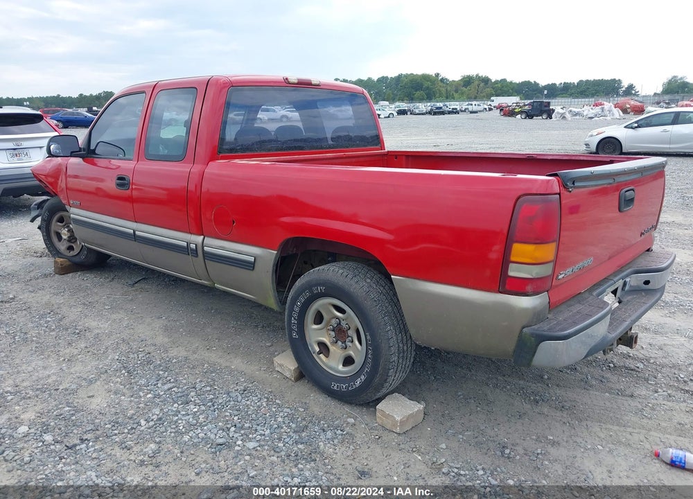 2002 CHEVROLET SILVERADO 1500 LS VIN: 2GCEC19T121145507