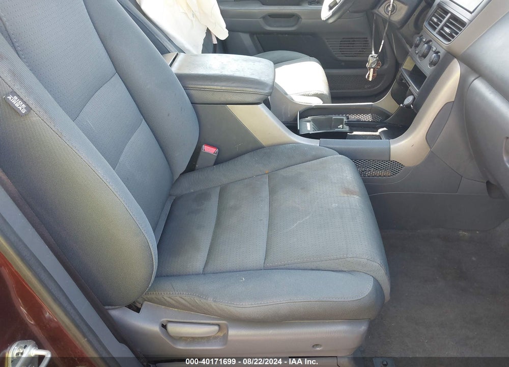 2007 HONDA PILOT LX VIN: 5FNYF28137B020877