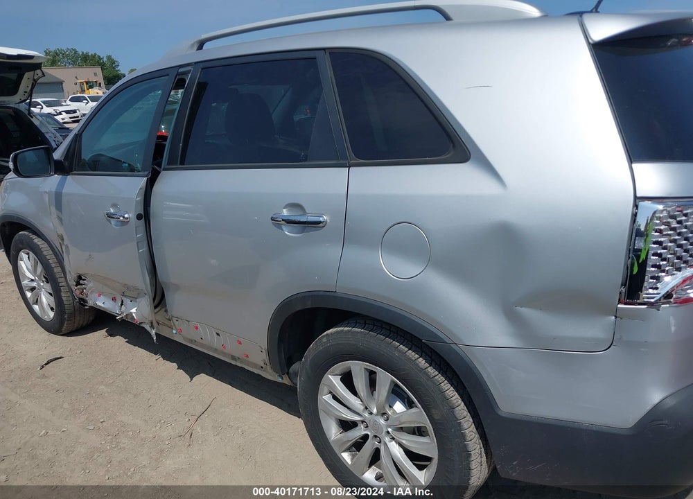 2011 KIA SORENTO EX V6 VIN: 5XYKUDA26BG060138