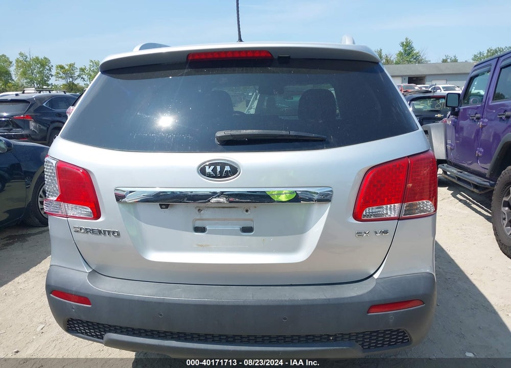 2011 KIA SORENTO EX V6 VIN: 5XYKUDA26BG060138
