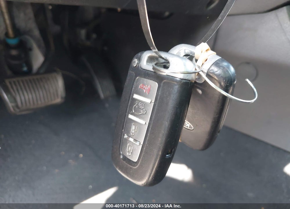 2011 KIA SORENTO EX V6 VIN: 5XYKUDA26BG060138