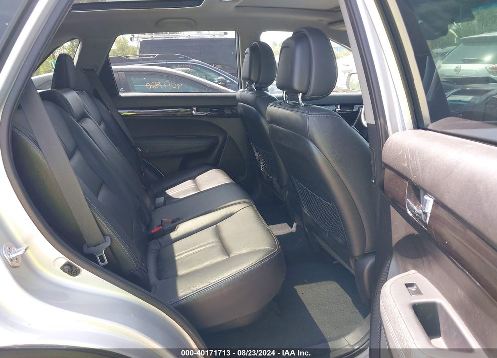2011 KIA SORENTO EX V6 VIN: 5XYKUDA26BG060138