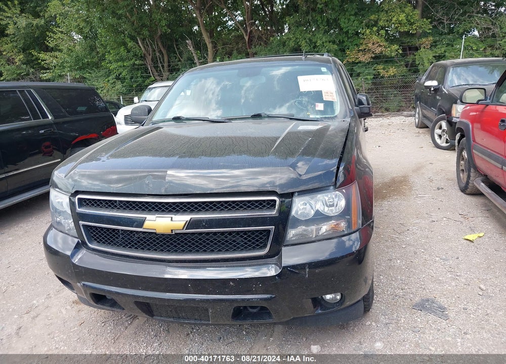 2013 CHEVROLET SUBURBAN 1500 LT VIN: 1GNSKJE72DR143992