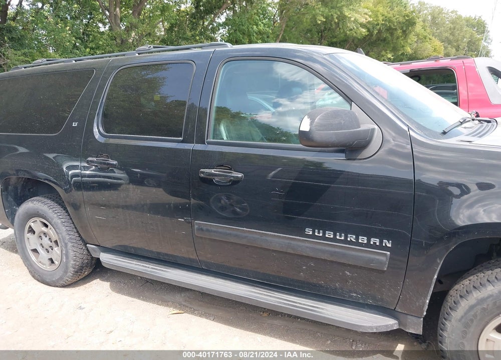 2013 CHEVROLET SUBURBAN 1500 LT VIN: 1GNSKJE72DR143992