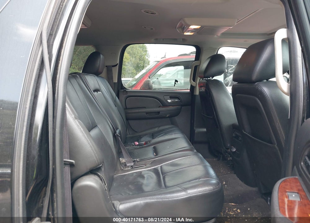 2013 CHEVROLET SUBURBAN 1500 LT VIN: 1GNSKJE72DR143992