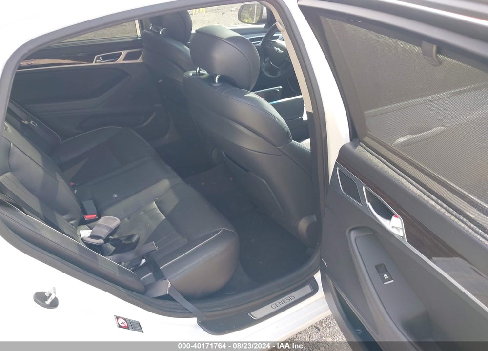 2016 HYUNDAI GENESIS 3.8 VIN: KMHGN4JE3GU122268