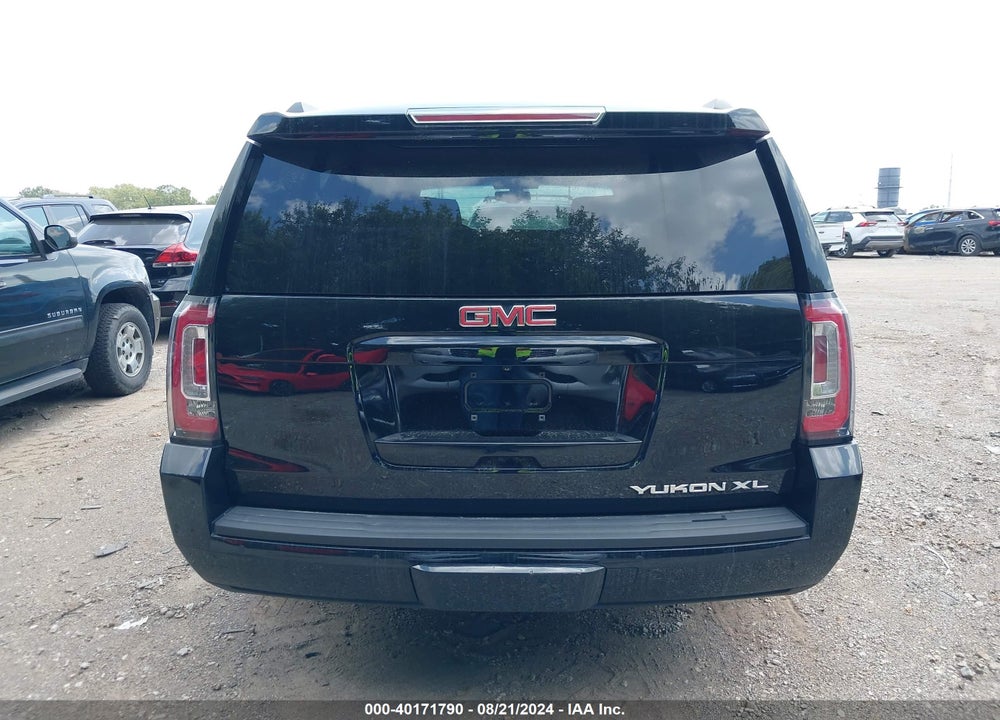 2015 GMC YUKON XL 1500 SLE VIN: 1GKS2GKC3FR734725