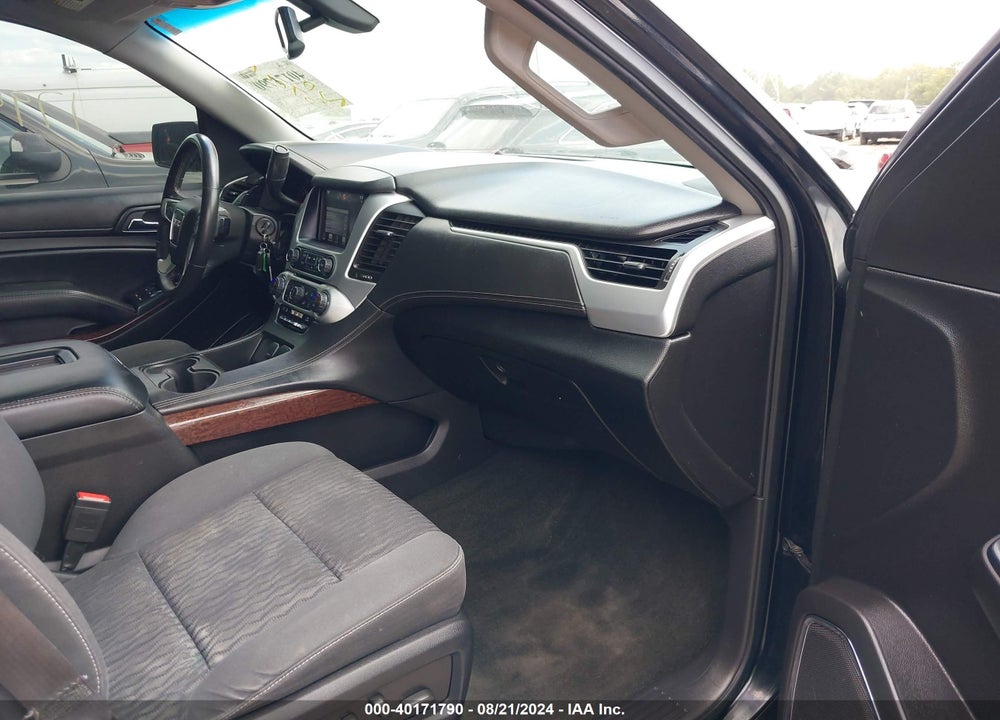 2015 GMC YUKON XL 1500 SLE VIN: 1GKS2GKC3FR734725