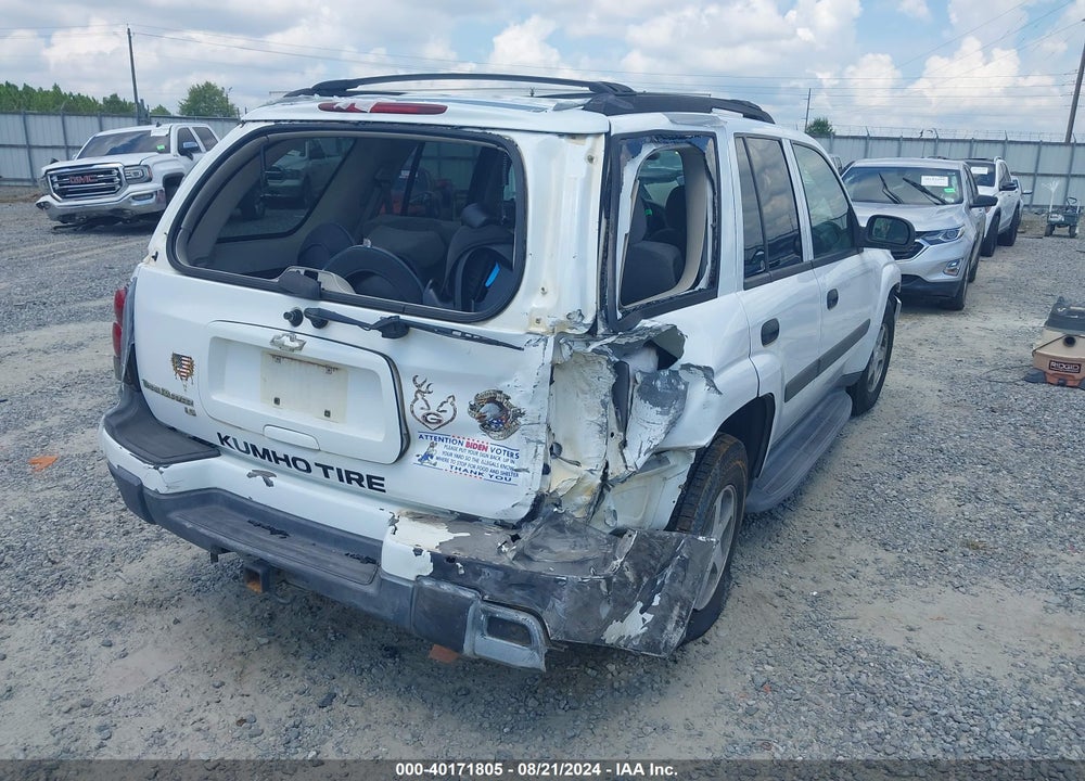 2005 CHEVROLET TRAILBLAZER LS VIN: 1GNDS13S252240135