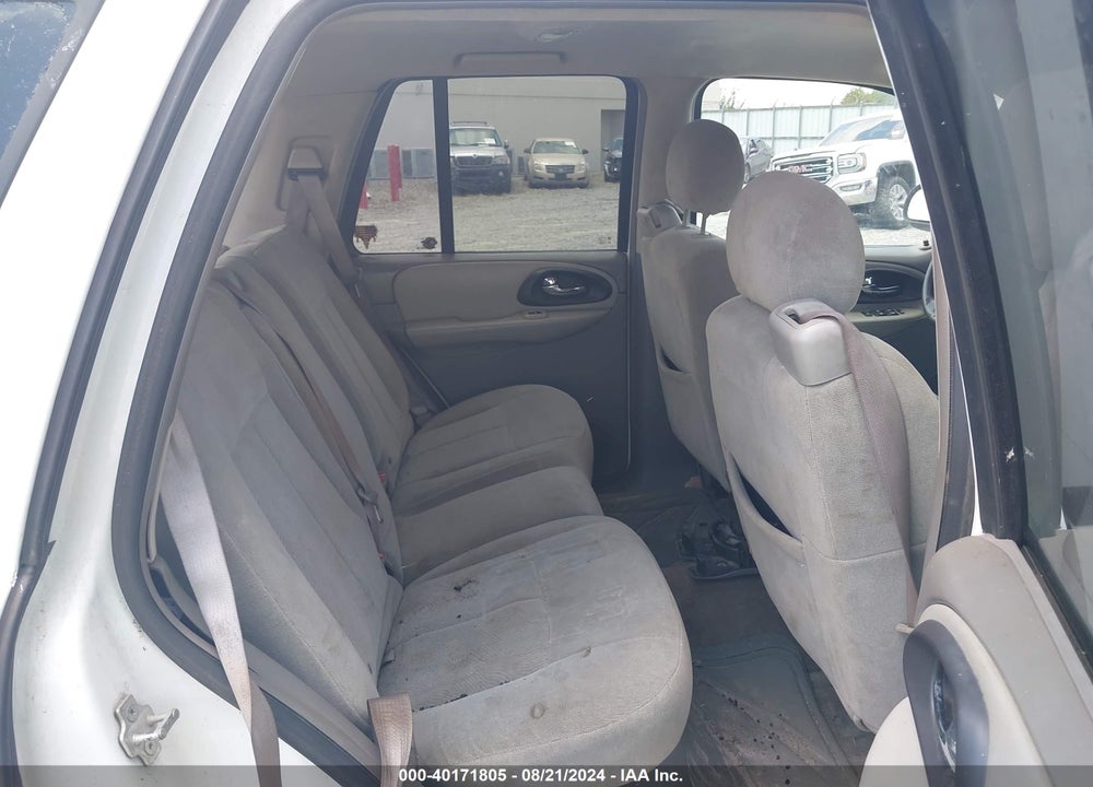 2005 CHEVROLET TRAILBLAZER LS VIN: 1GNDS13S252240135