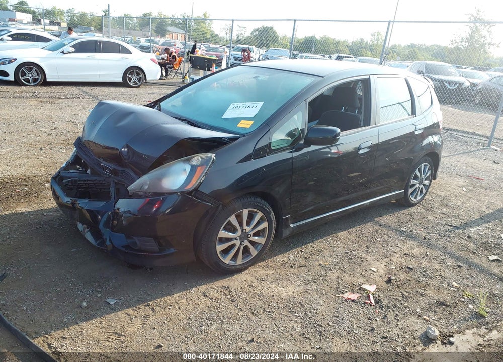 2013 HONDA FIT SPORT VIN: JHMGE8H52DC019277