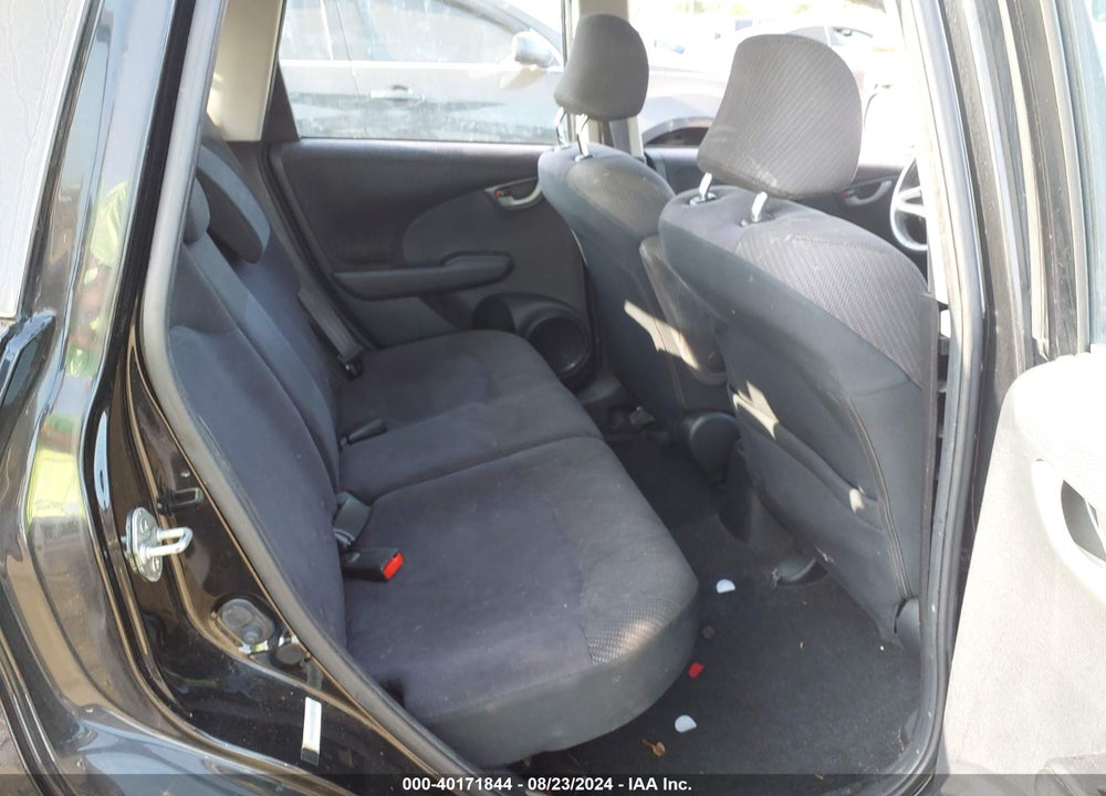 2013 HONDA FIT SPORT VIN: JHMGE8H52DC019277