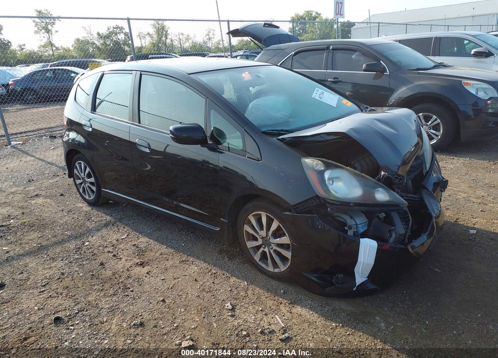 2013 HONDA FIT SPORT VIN: JHMGE8H52DC019277