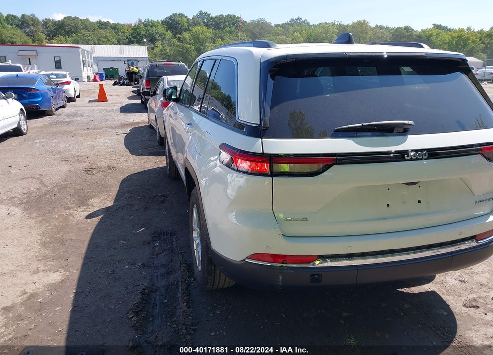 2024 JEEP GRAND CHEROKEE LAREDO X 4X4 VIN: 1C4RJHAG1RC706663