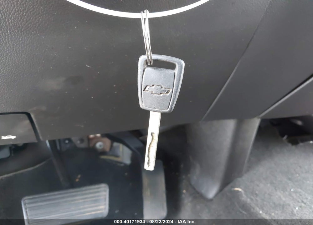 2014 CHEVROLET SILVERADO 1500 1LT VIN: 1GCRCRECXEZ177535