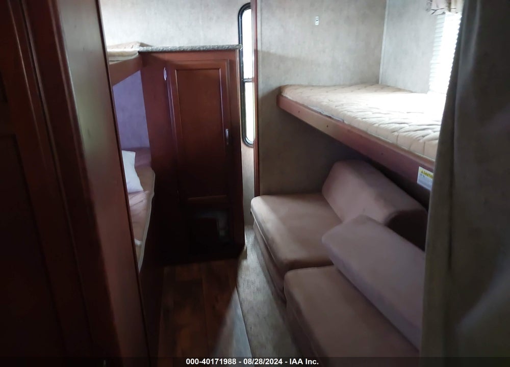 2015 KEYSTONE PASSPORT VIN: 4YDT33225FT412567