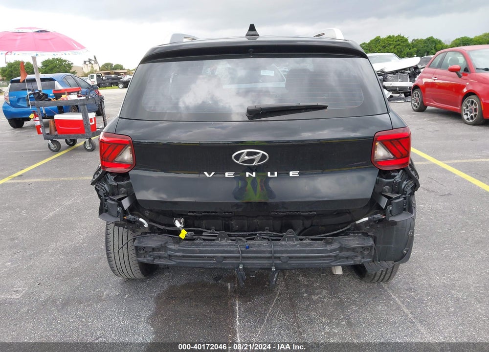 2021 HYUNDAI VENUE SEL VIN: KMHRC8A36MU115895