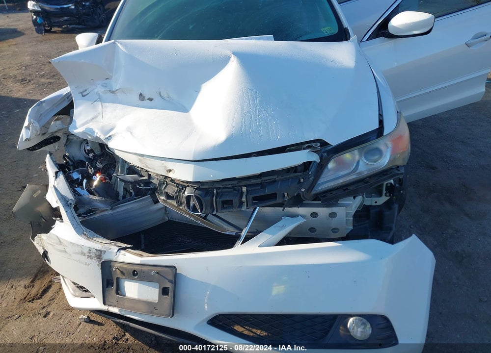 2013 ACURA ILX 2.0L VIN: 19VDE1F70DE013902