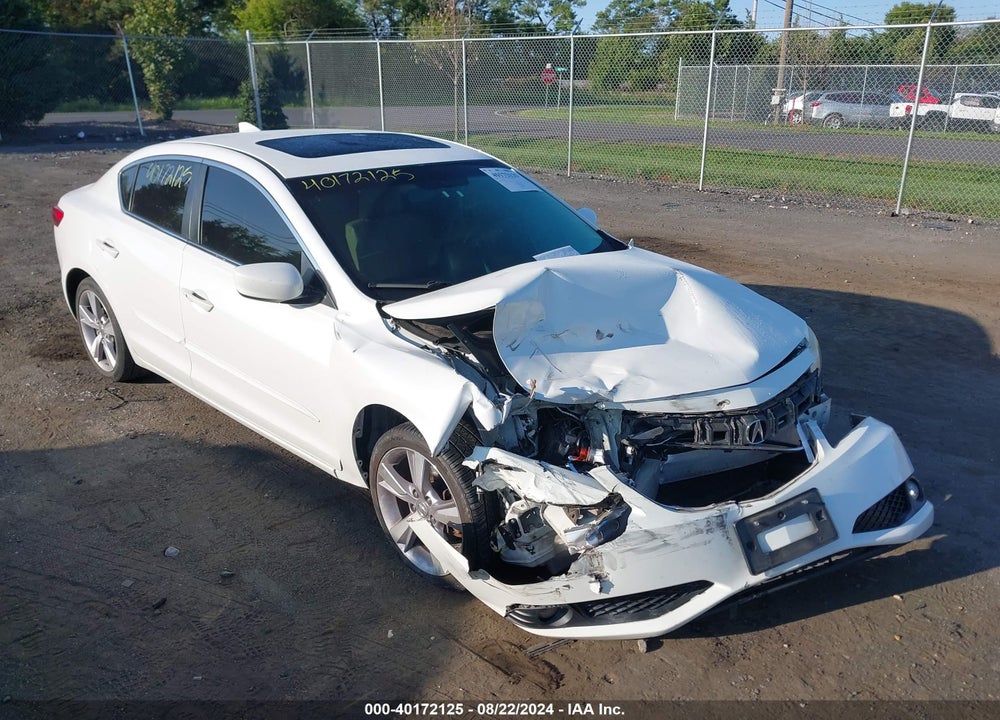 2013 ACURA ILX 2.0L VIN: 19VDE1F70DE013902