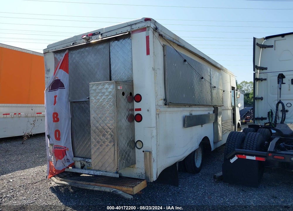 2002 WORKHORSE FORWARD CONTROL CHASSIS VIN: 5B4HP42RX23357002
