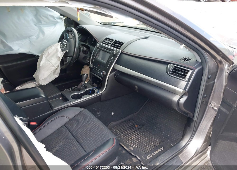 2015 TOYOTA CAMRY SE VIN: 4T1BF1FK4FU107359