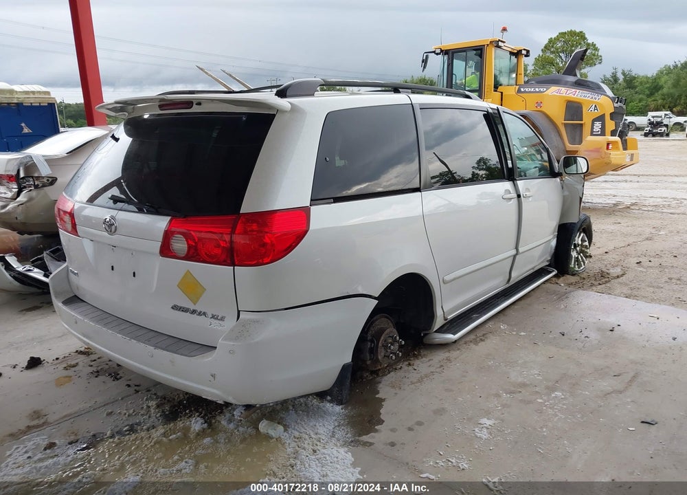 2007 TOYOTA SIENNA XLE VIN: 5TDZK22C07S060744