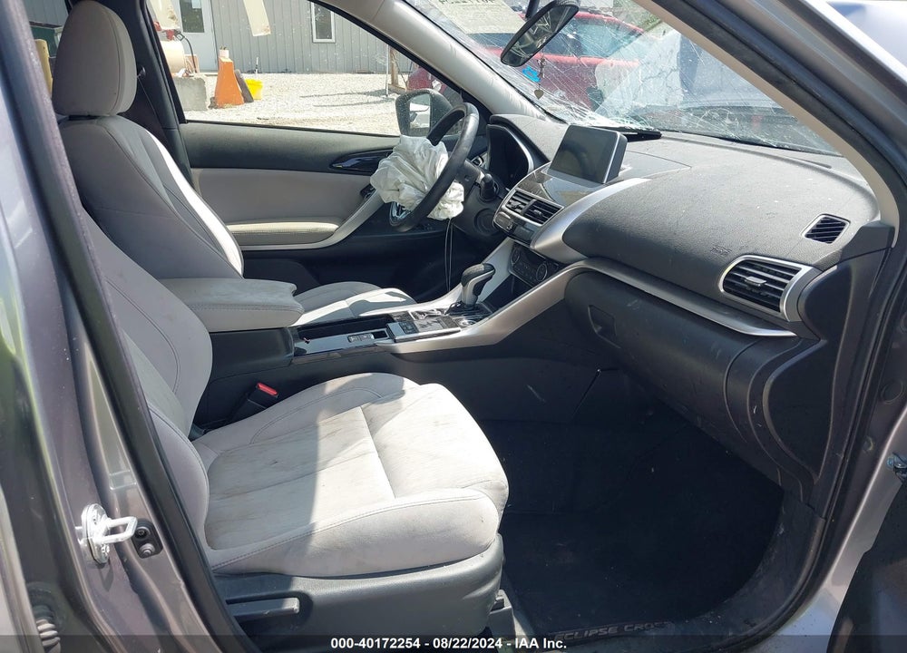 2018 MITSUBISHI ECLIPSE CROSS SE/SEL VIN: JA4AT5AA1JZ066452