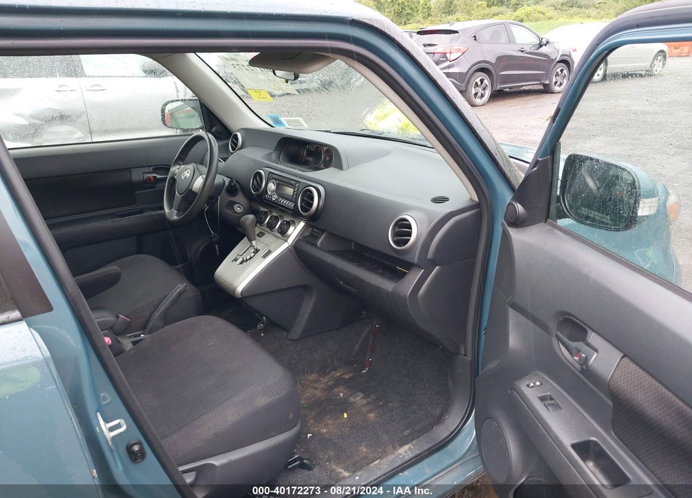 2010 SCION XB VIN: JTLZE4FE0A1112882
